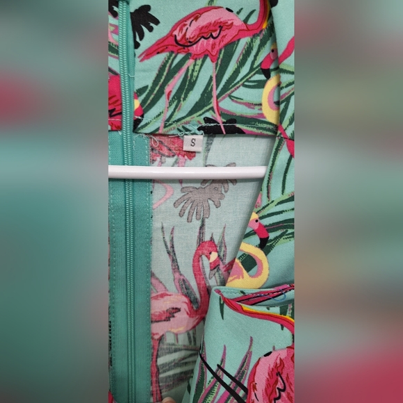 Fabulous Flamingo Dress - Picture 3 of 4